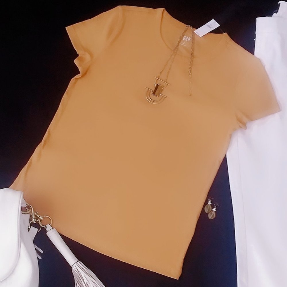 Ribbed Crewneck Tee